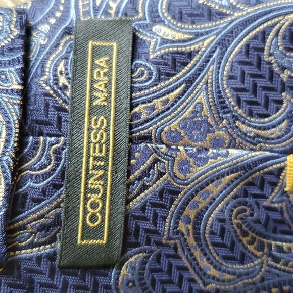 Countess necktie - Picture 4 of 5